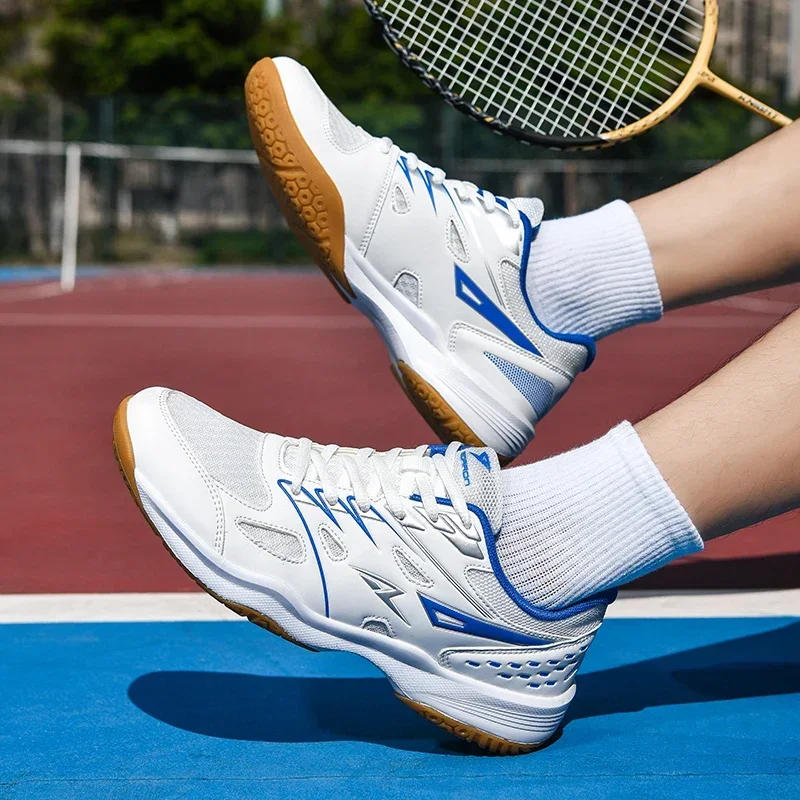 Sepatu voli profesional pria w - Table Tennis Shoes Asics ulasan dan harga